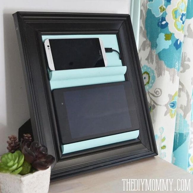 Black Frame Mint Dual Charger