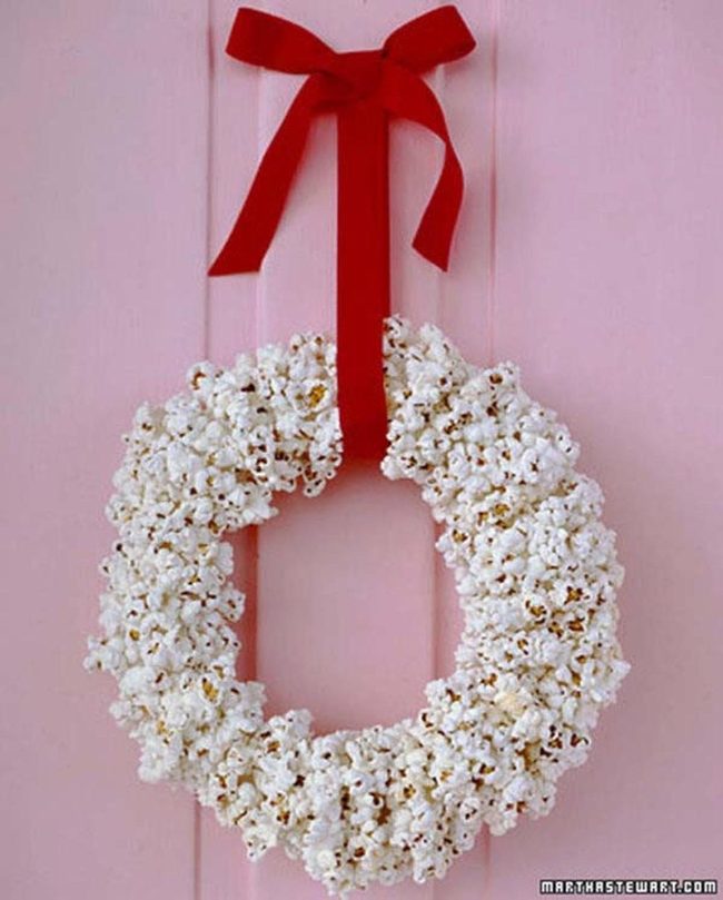 Popcorn Cranberry Door Wreath