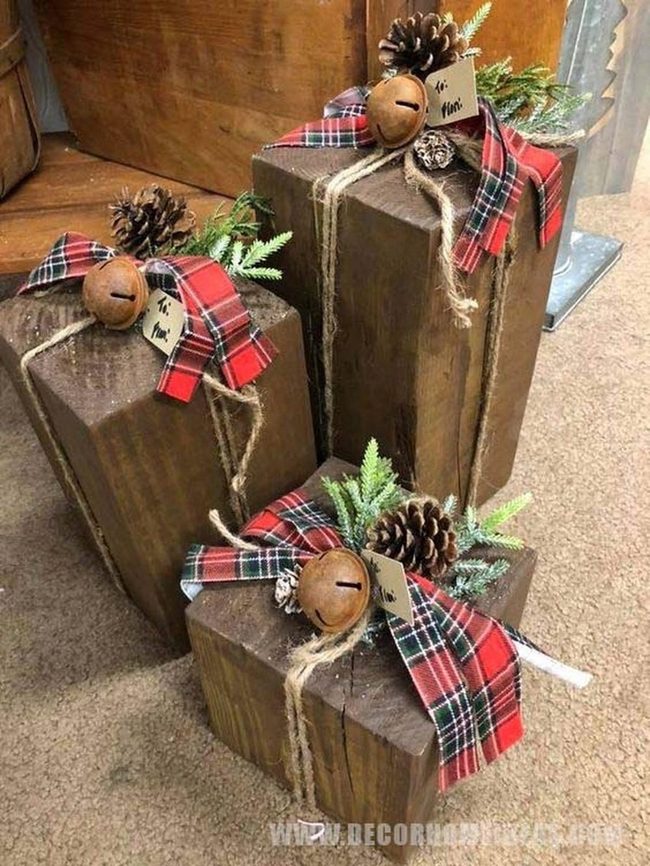 Plaid Bows On Wooden Blocks