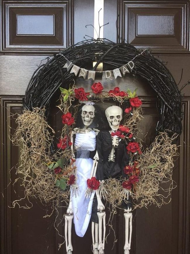 Skeleton Bride Groom Red Florals