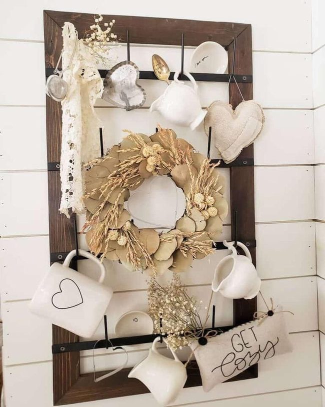Autumn Wreath With White Mugs