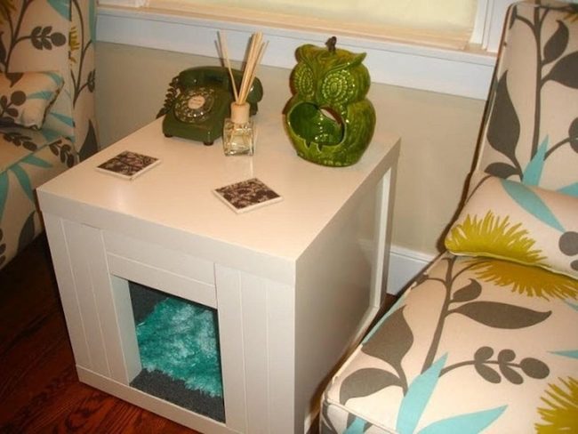 Leaf Print Chairs With Vintage Green Phone