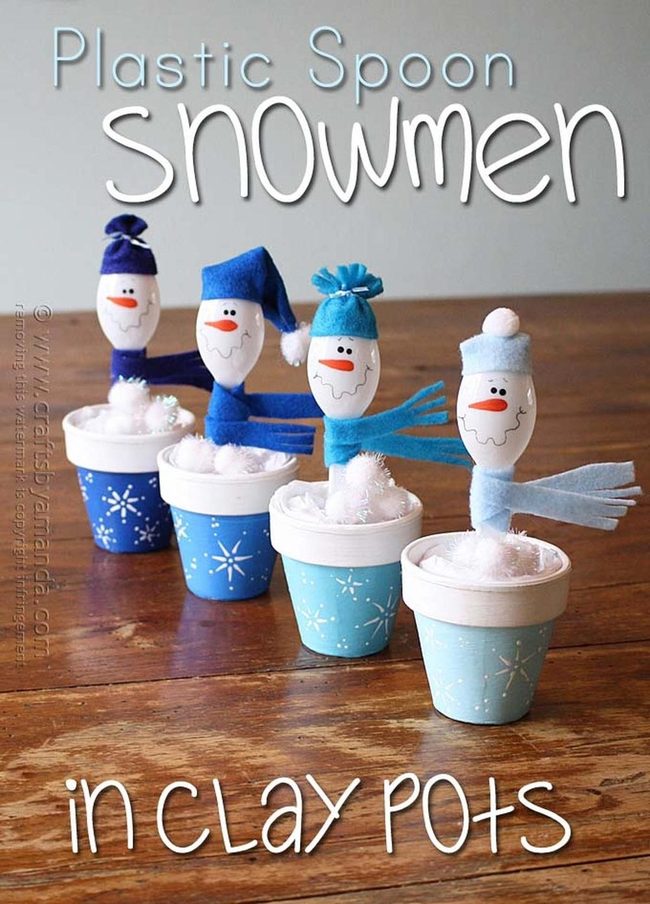 Wooden Spoon Pom-Pom Snowmen