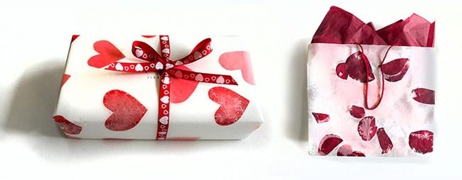 Red Hearts On White Wrapping