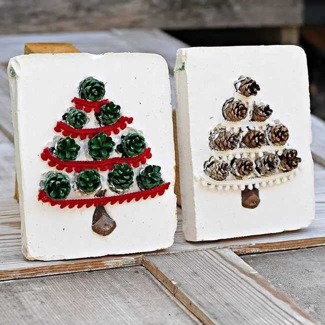 Pinecone Tree with Fluffy White Pom-Poms