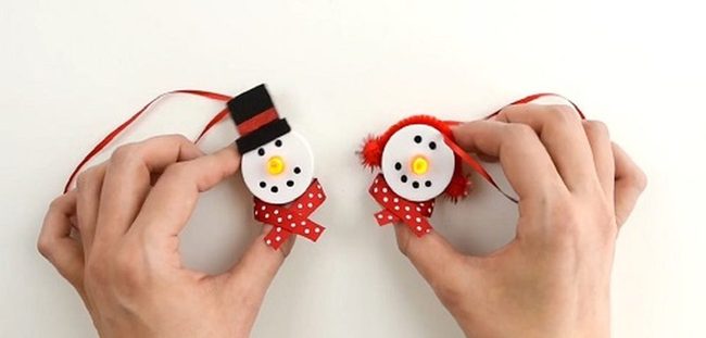 Glowing Felt Snowmen Tea Lights