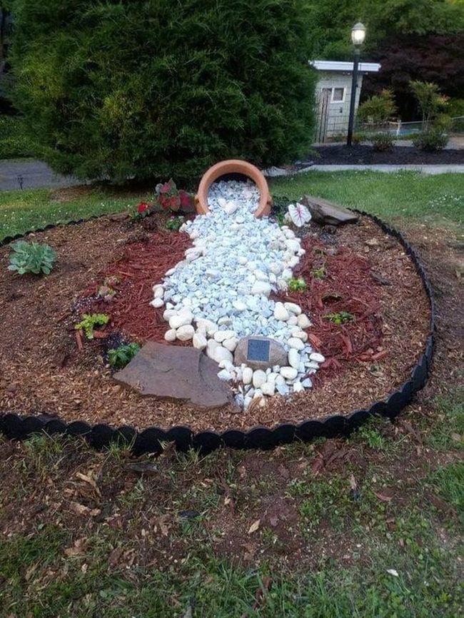 Scattered Stones, Earthy Whites