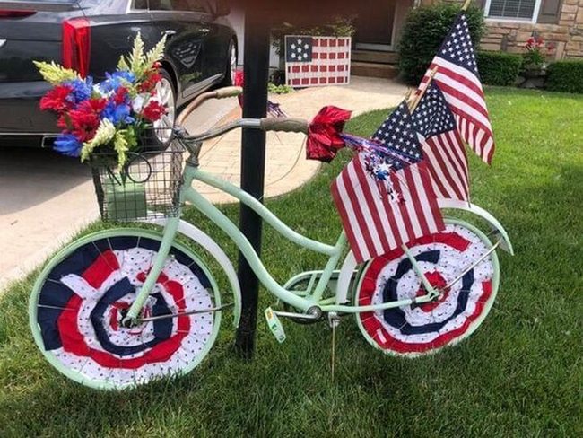 Patriotic Bike Flowers And Flags