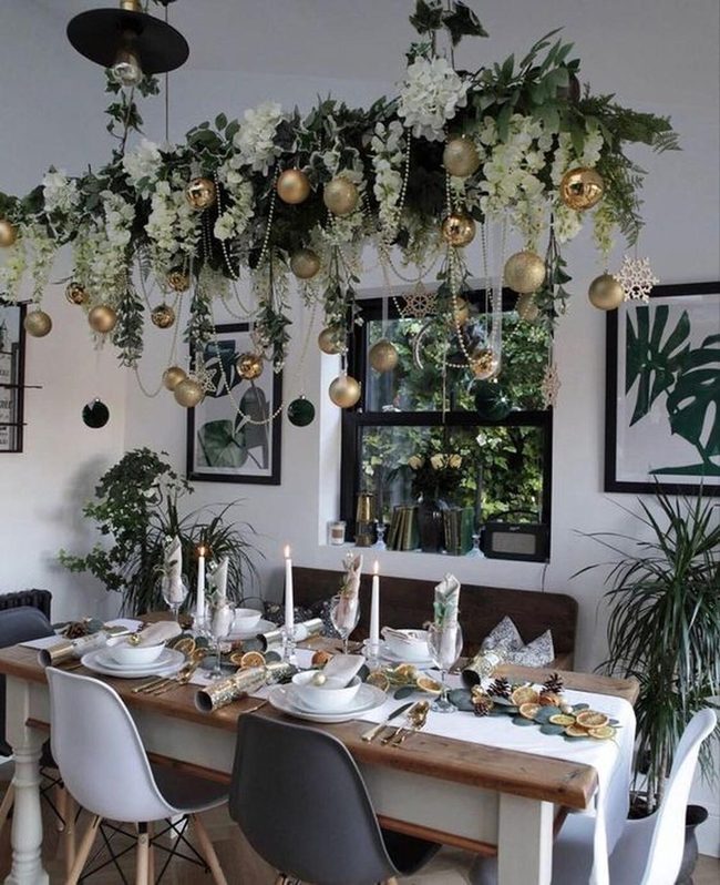 Cascading White Flowers And Golden Ornaments