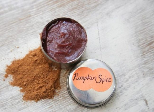 Spiced Powder Scattered Metal Tin