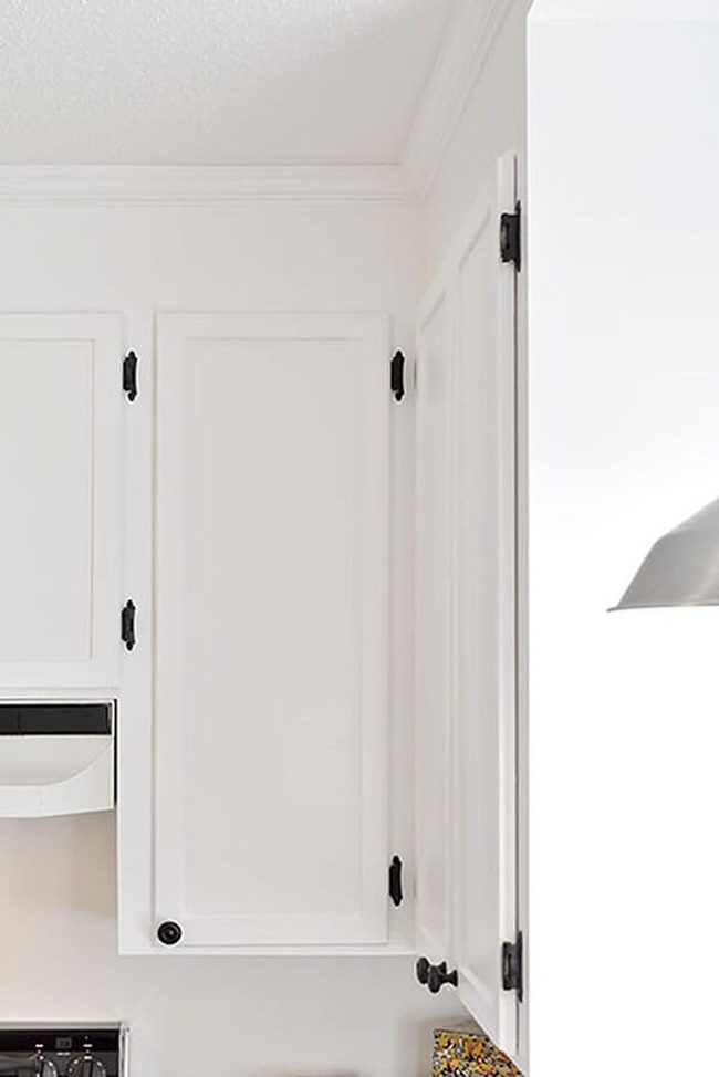 Cabinet Hardware Style Shift
