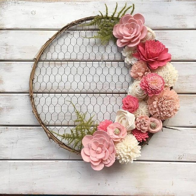 Chicken Wire Wreath With Fresh Florals