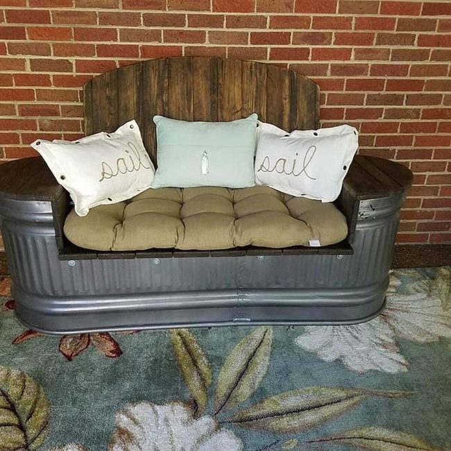 Steel Tub Seat With Wood Frame