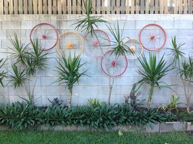 Colorful Metal Wheels Green Garden