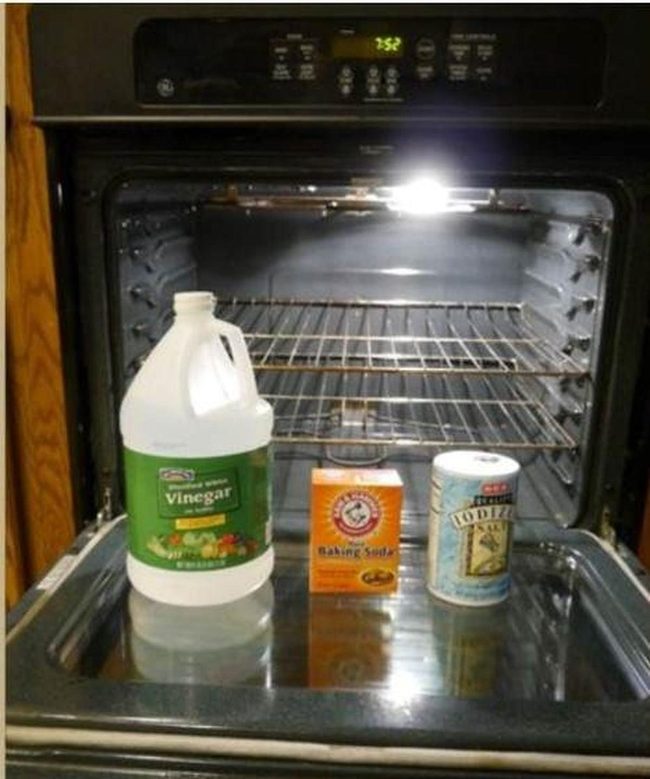Baking Soda Vinegar Oven Sparkle
