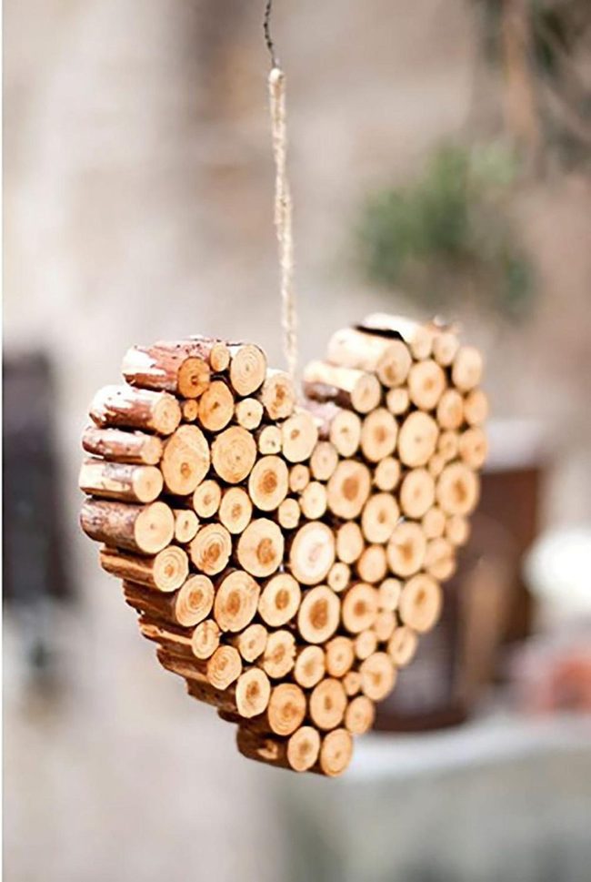 Grain And Earth Toned Wood