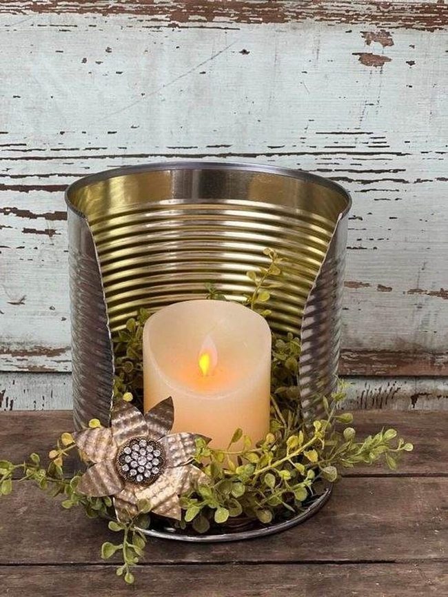 Scattered Candlelight In Decorative Containers