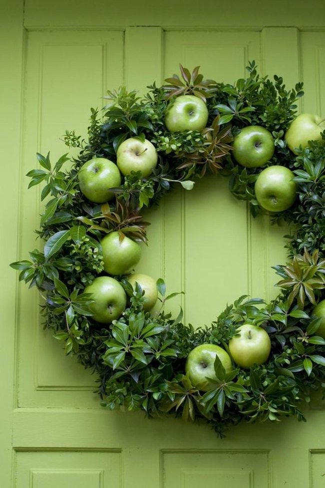 Shiny Apple Wreath Green