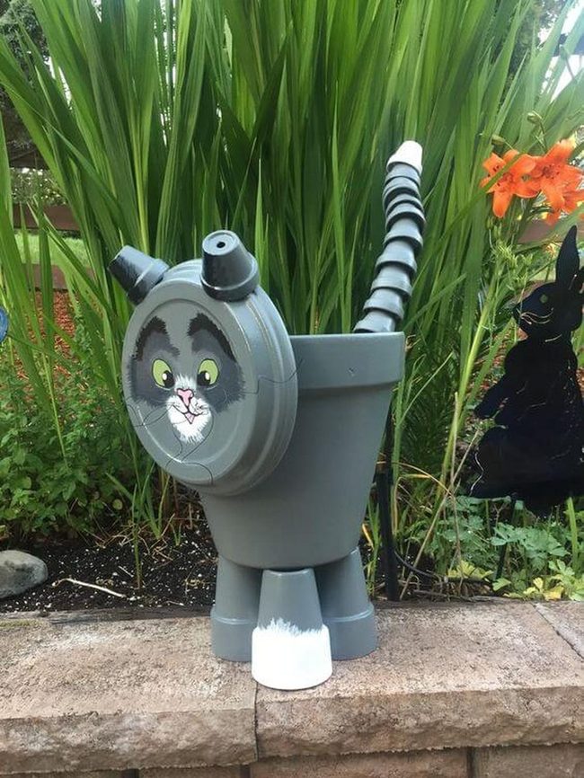 Grinning Cat Garden Pot