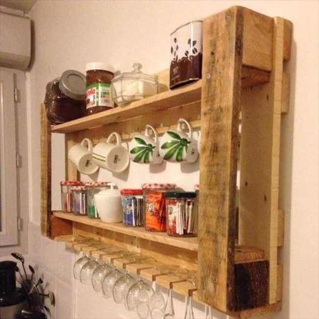Green Leaf Cups On Natural Wood