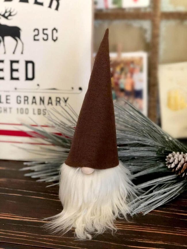 Oversized Red Hat Gnome