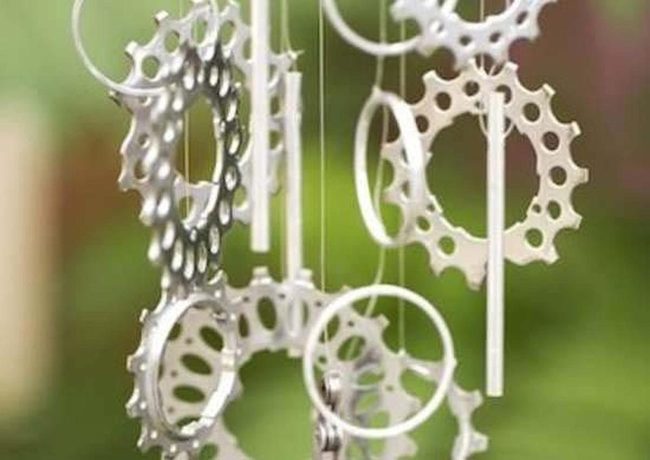 Metallic Gears Dancing Wind