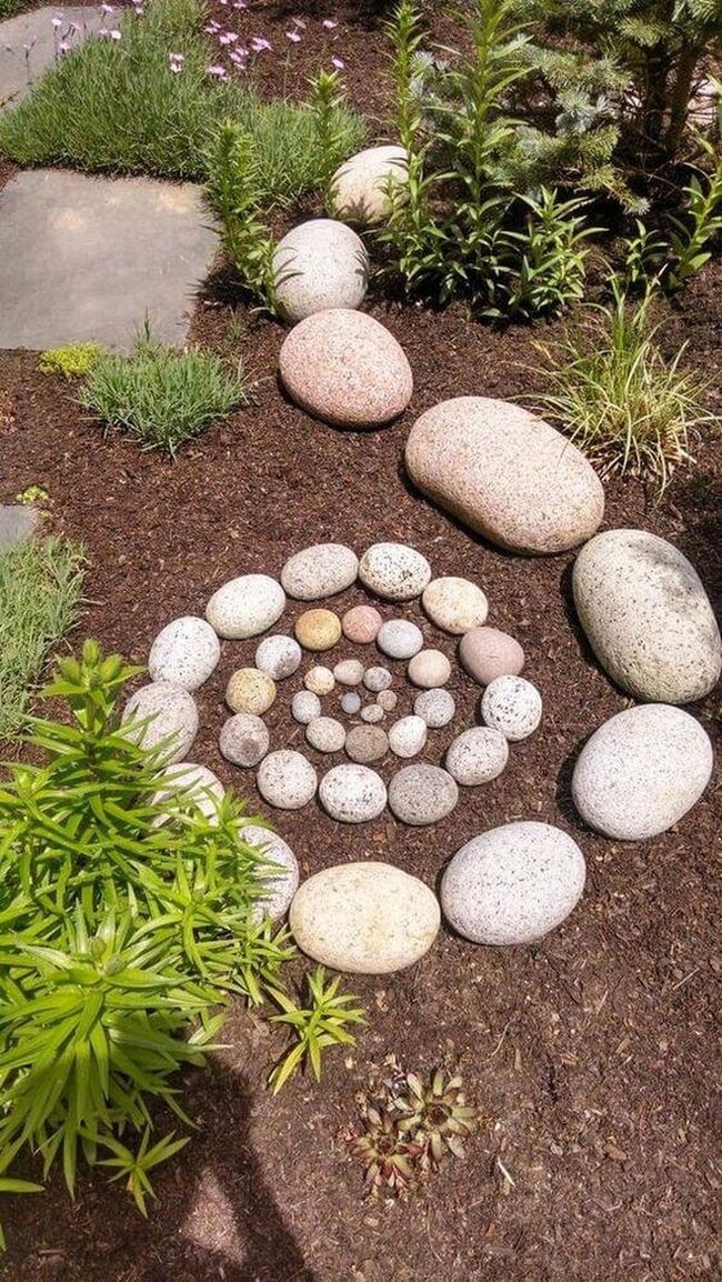 Glowing Stone Spiral Garden