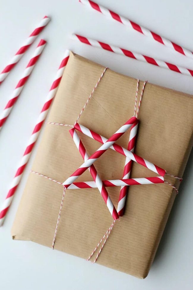 Red And White Woven Straw Stars