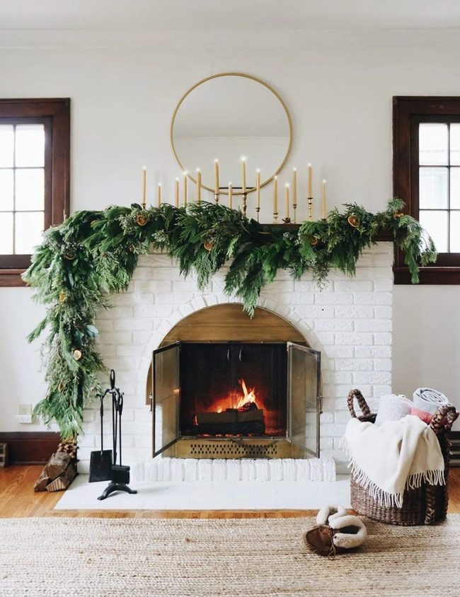 Asymmetrical Cedar Garland With Citrus