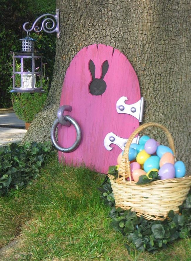 Wooden Bunny Tree Trunk Easter
