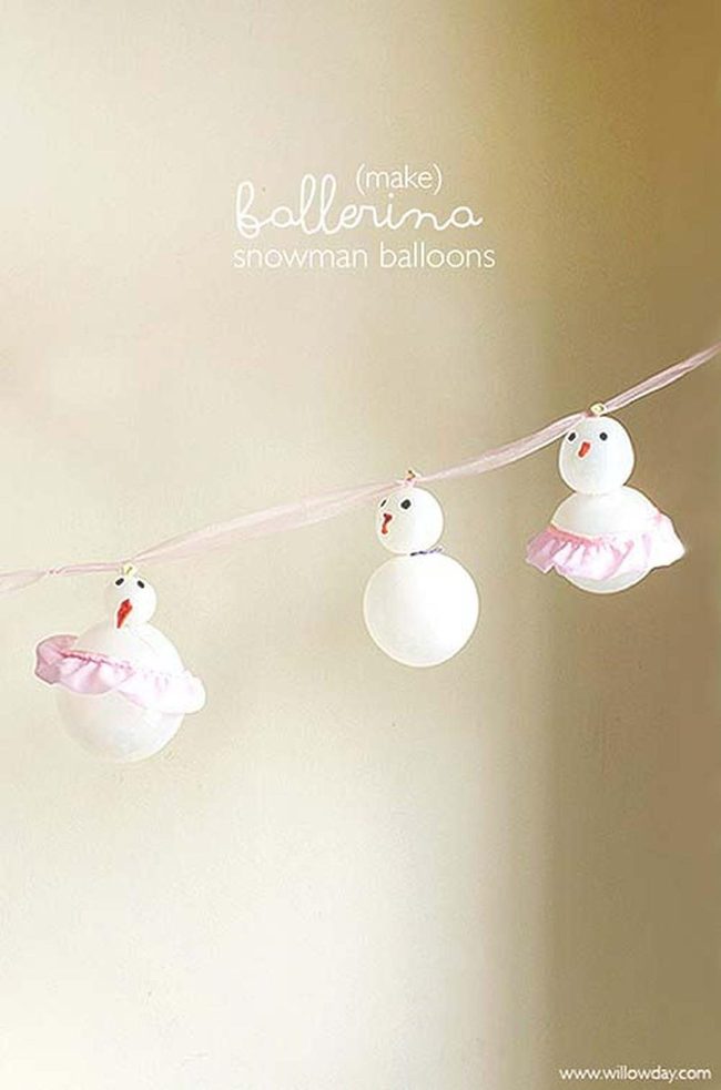 Balloon Snowmen Garland Display