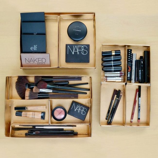 Gold Metal Cosmetics Organization