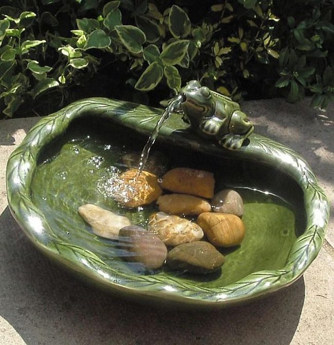 Water Bubbling Frog Statue