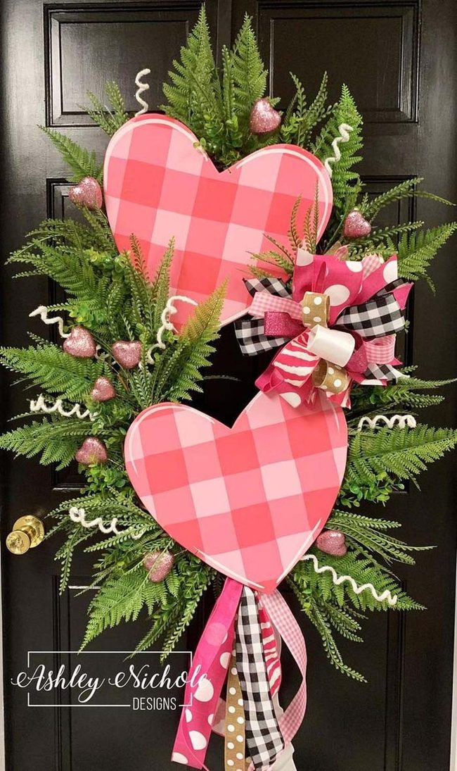 Green Wreaths With Patterned Hearts