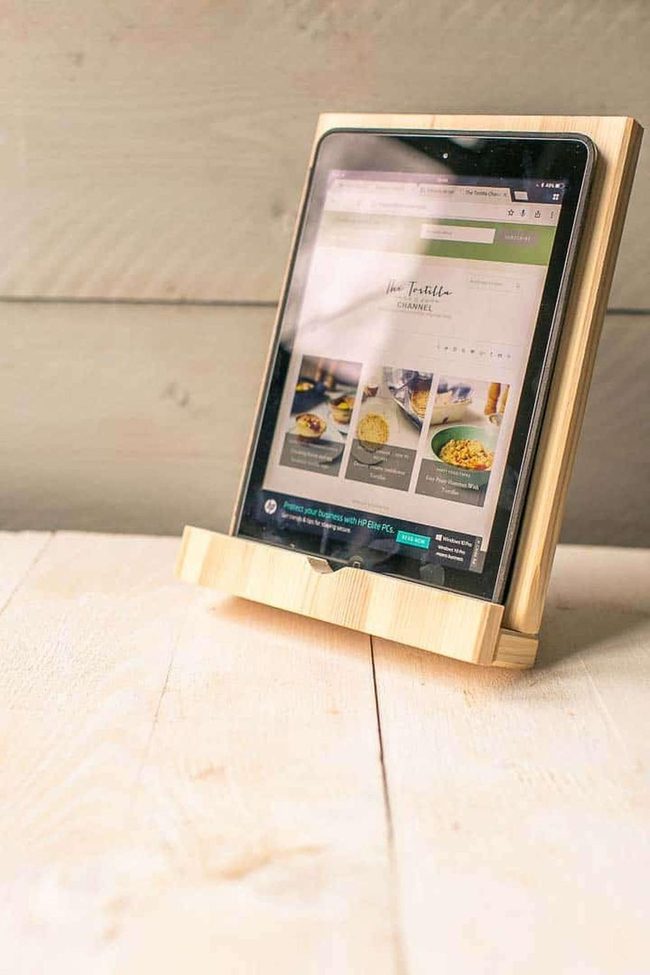 Natural Wood Tablet Stand