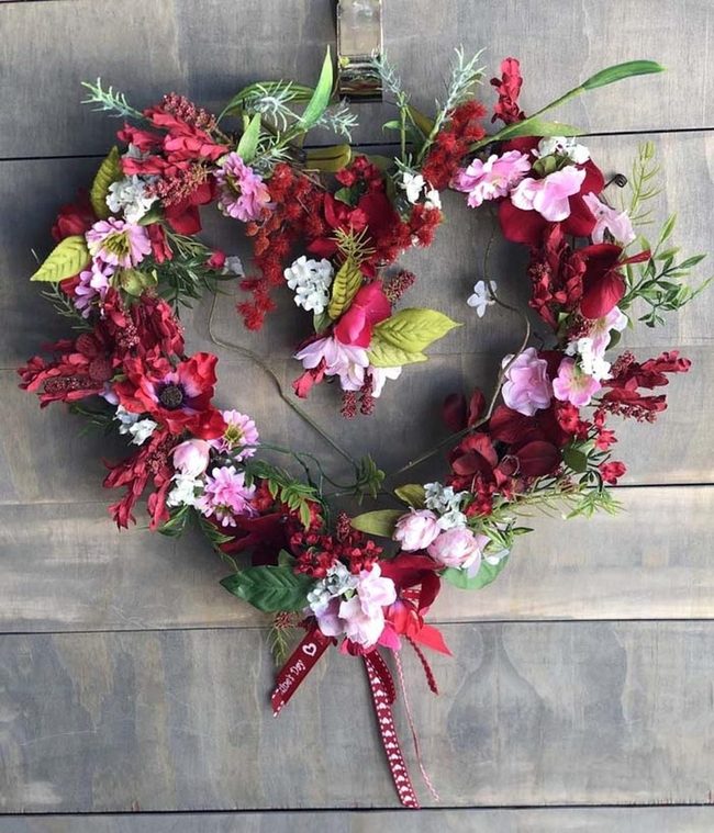 Grapevine Heart With Blooms