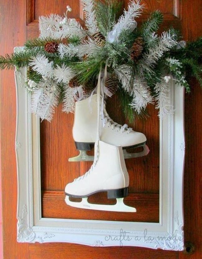 Frosted Skates With Pine Details