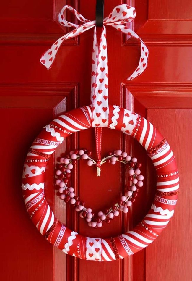 Heart Ornament Wreath Centerpiece