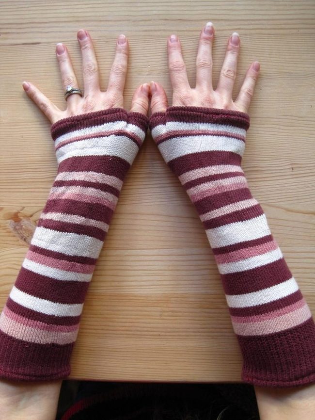 Maroon Striped Arm Warmers With Finger Holes