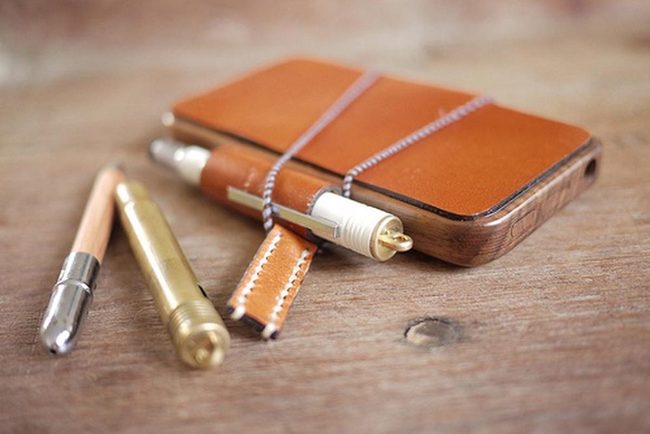 Gold-Trimmed Leather Writing Collection