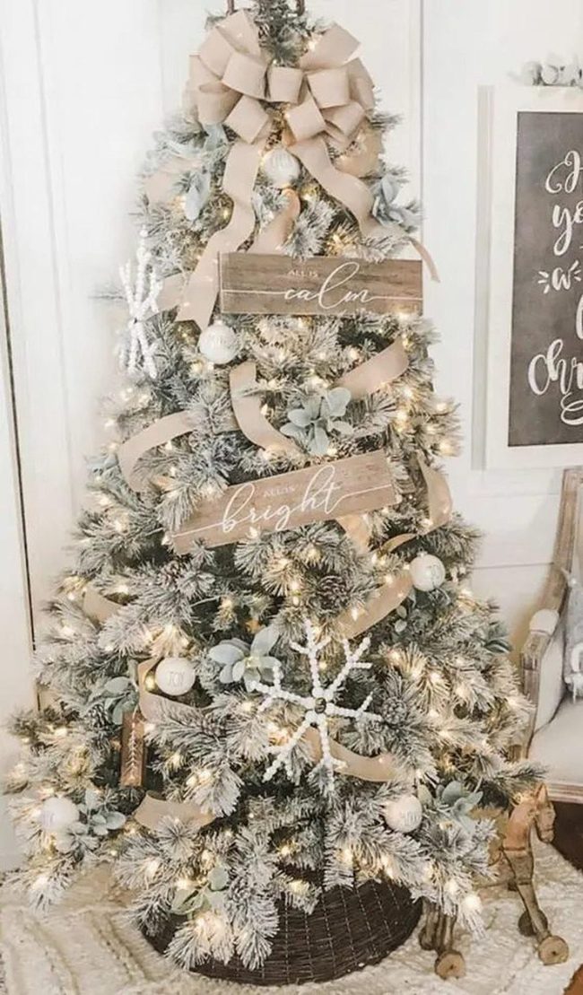 Frosted Green Tree Beige Ribbons