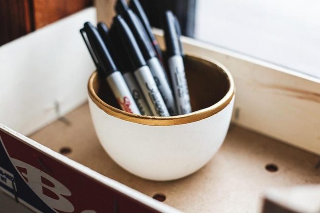 Gold-Rimmed Ceramic Desk Vessels