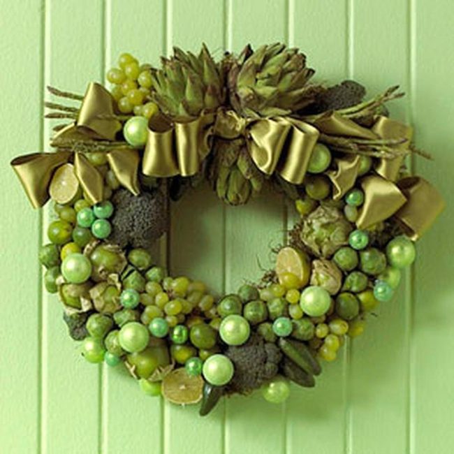 Lush Green Wreath Gold Ribbons