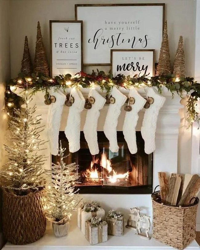Knitted Stockings Fireplace Gold
