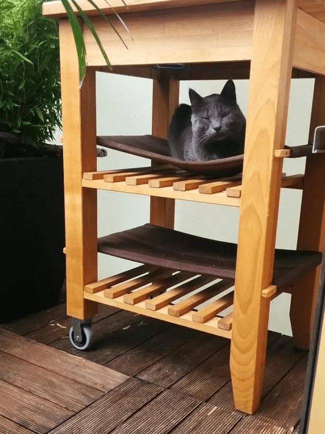 Mobile Wood Cat Retreat