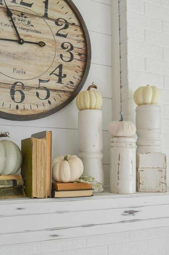 Weathered Wood Pumpkins White Shiplap