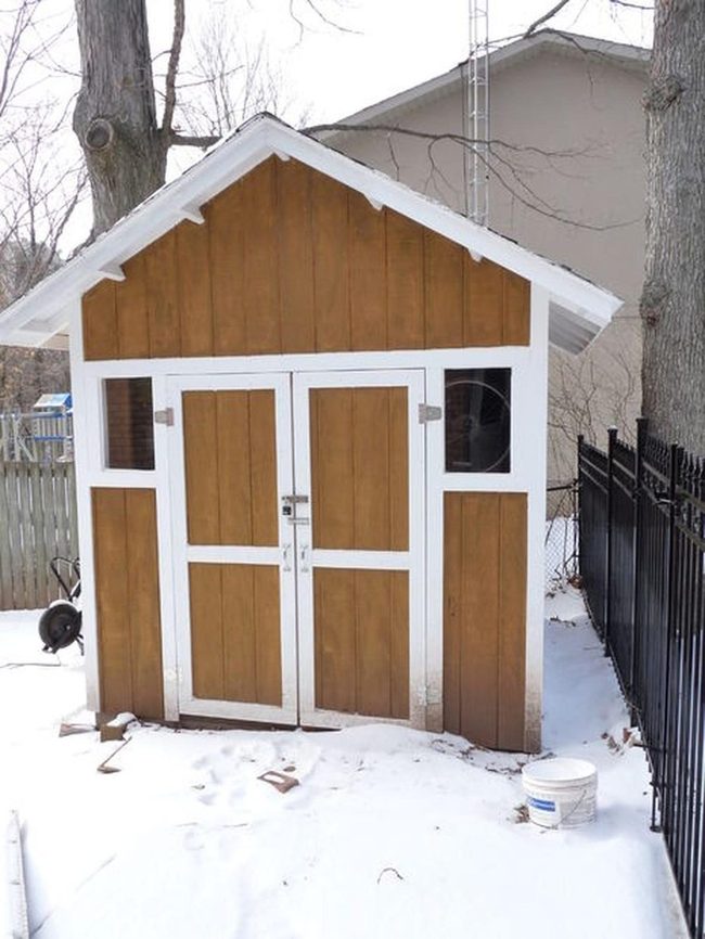 Brown Wood Shed Winter White