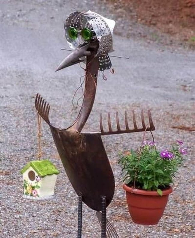 Recycled Metal Figures With Flowers