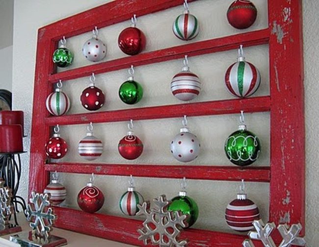 Red Wooden Frame Christmas Ornaments