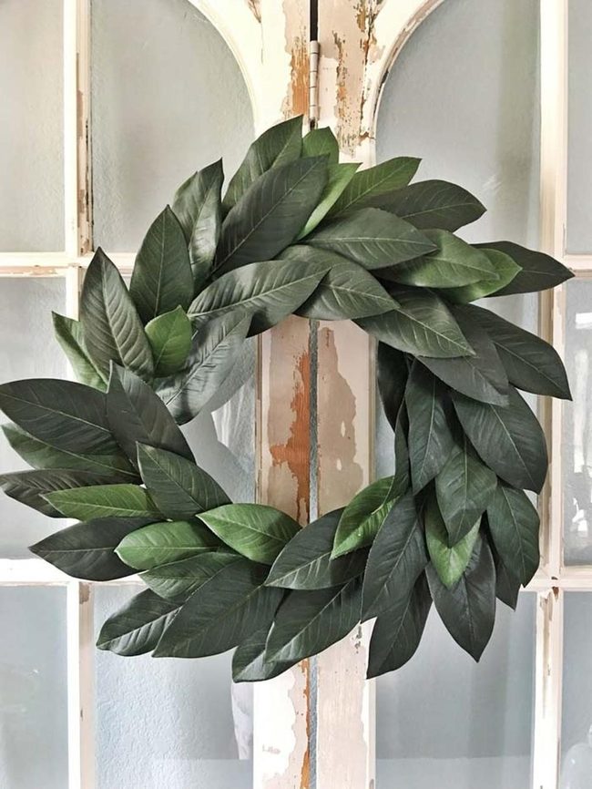 Glossy Green Magnolia Leaf Wreath